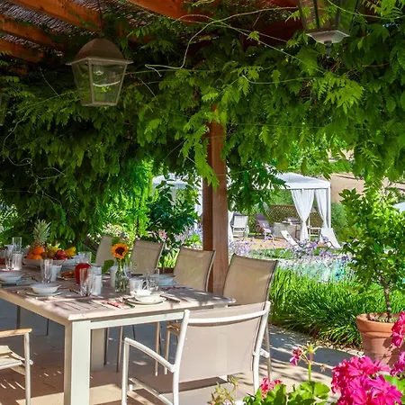 Casa Sant'elia 10, Emma